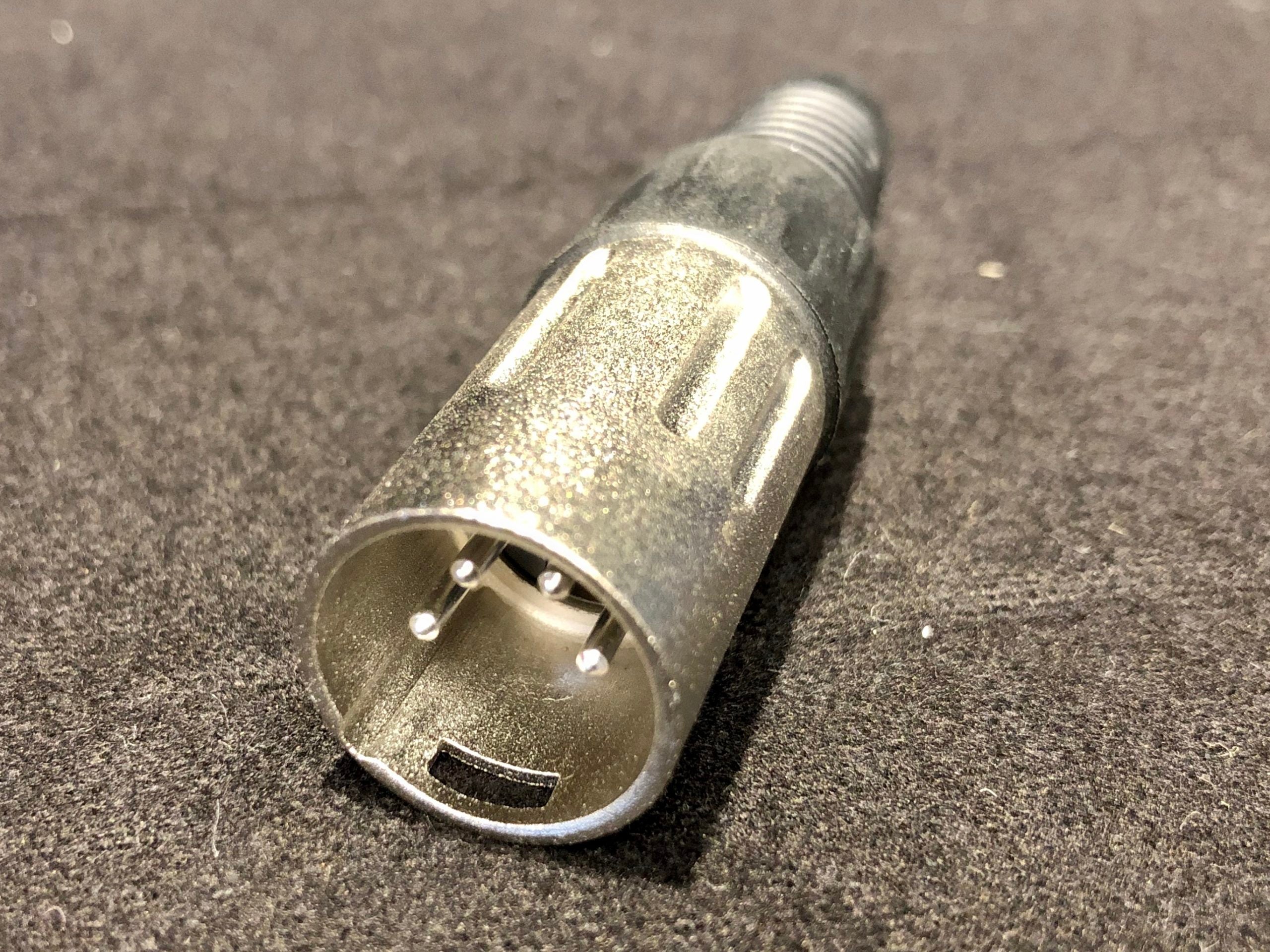 Monacor plugg xlr 4 pin han