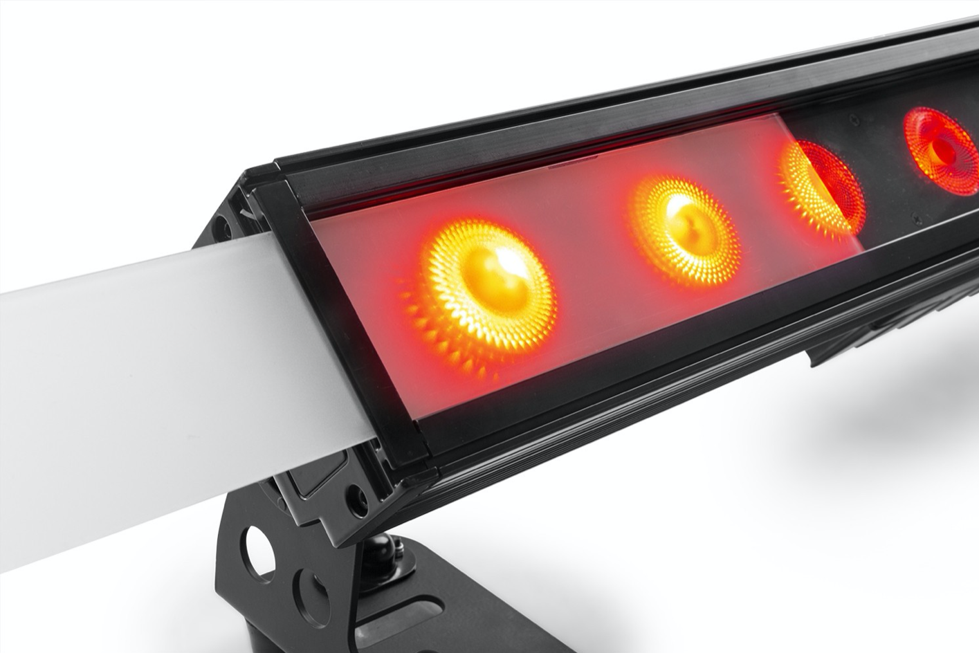 Beamz PRO LED BAR IP65 12 X 15W diffusion filter