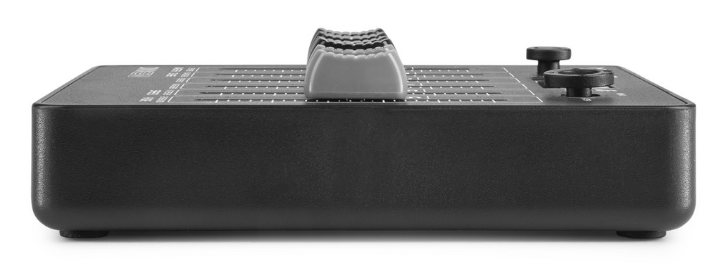 Utleie - Lysmikser 30 kanaler med trådløs DMX