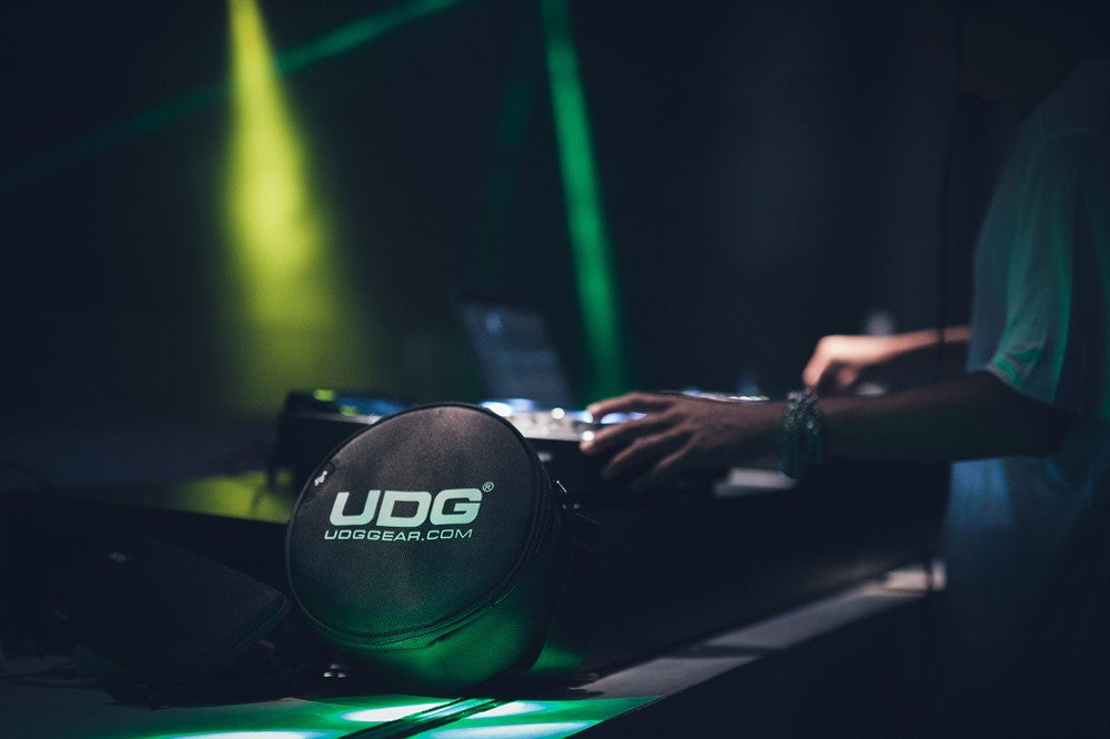 UDG Ultimate DIGI Headphone Bag Black