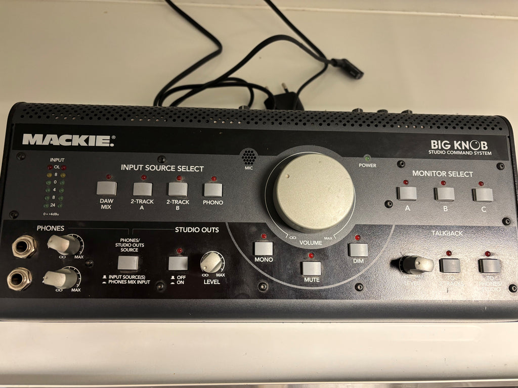 Mackie Big Knob